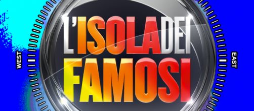 Isola dei famosi, gossip dall'Honduras: notte di passione tra due naufraghi?