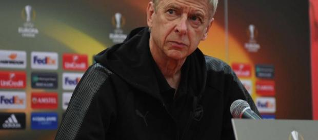 Arsene Wenger está desesperado Arsene Wenger está desesperado
