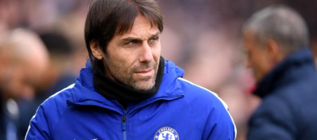 Antonio Conte, es un ex-futbolista y entrenador italiano Antonio Conte, es un ex-futbolista y entrenador italiano