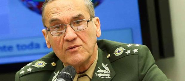 FAB se indispôs com a escolha de general do Exército para o Ministério da Defesa e Villas Bôas o defendeu. (foto reprodução). FAB se indispôs com a escolha de general do Exército para o Ministério da Defesa e Villas Bôas o defendeu. (foto reprodução).