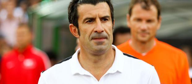 Figo exige tiempo para que baje presión del jefe del Real Madrid Zidane Figo exige tiempo para que baje presión del jefe del Real Madrid Zidane