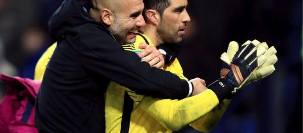 Guardiola promete seguir llevando cinta amarilla a pesar de la sanción Guardiola promete seguir llevando cinta amarilla a pesar de la sanción