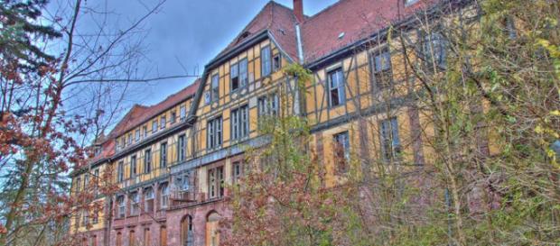 Lost Place: Thoraxchirurgische Klinik Sophienheilstätte Lost Place: Thoraxchirurgische Klinik Sophienheilstätte
