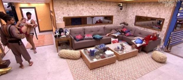 Lucas acha que virou meme, pelo ocorrido com Jéssica, no BBB18 Lucas acha que virou meme, pelo ocorrido com Jéssica, no BBB18