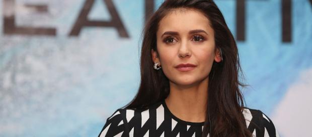 Nina Dobrev, eterna Elena Gilbert de The Vampire Diaries. Nina Dobrev, eterna Elena Gilbert de The Vampire Diaries.