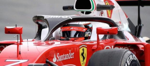 Sebastian Vettel y Valtteri Bottas de Mercedes de Ferrari fueron los primeros y segundos más rápidos en el segundo día Sebastian Vettel y Valtteri Bottas de Mercedes de Ferrari fueron los primeros y segundos más rápidos en el segundo día