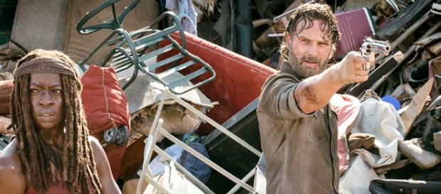 The Walking Dead : Un épisode charnière à plusieurs niveaux The Walking Dead : Un épisode charnière à plusieurs niveaux