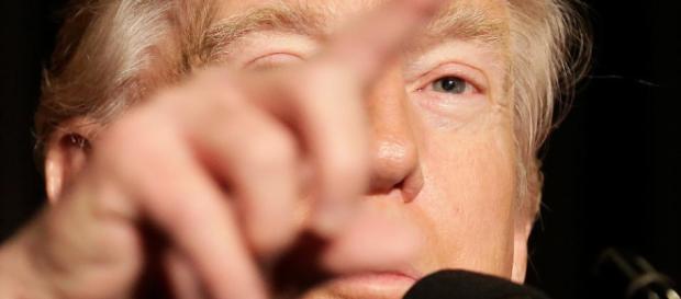 Trump saca a su estratega Steve Bannon del Consejo de Seguridad ... - univision.com Trump saca a su estratega Steve Bannon del Consejo de Seguridad ... - univision.com