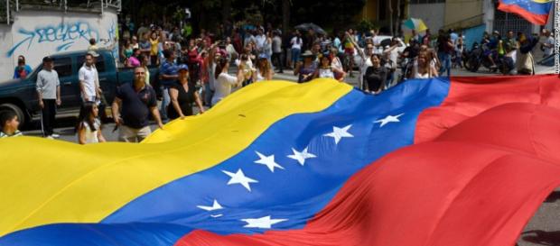 Venezuela: How a rich country collapsed - Jul. 26, 2017 - cnn.com Venezuela: How a rich country collapsed - Jul. 26, 2017 - cnn.com