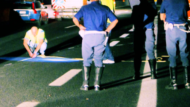 Sul luogo del tragico investimento è intervenuta la Polizia Stradale.