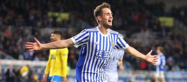 Adnan Januzaj es un futbolista belga Adnan Januzaj es un futbolista belga