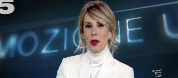 Alessia Marcuzzi, l'isola non va in onda martedì Alessia Marcuzzi, l'isola non va in onda martedì