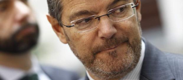 A Rafael Catalá le parece 'absurda' la propuesta de Jordi Sánchez como president A Rafael Catalá le parece 'absurda' la propuesta de Jordi Sánchez como president