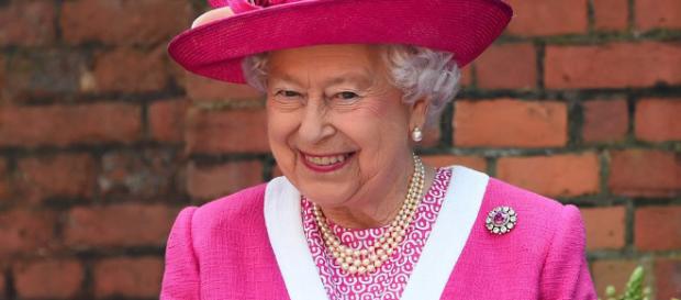 Luck Story" : toutes les fois où la reine Elizabeth II a échappé à ... - marieclaire.fr Luck Story" : toutes les fois où la reine Elizabeth II a échappé à ... - marieclaire.fr