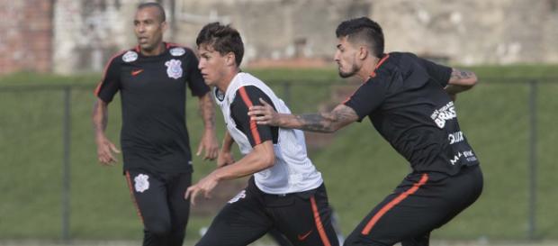 Mateus Vital jogará na vaga de Rodriguinho Mateus Vital jogará na vaga de Rodriguinho