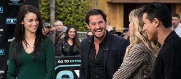 Sarah et Rémi Notta (Les Anges ) créent le buzz à la télévision américaine aux côtés de Mario Lopez ! Sarah et Rémi Notta (Les Anges ) créent le buzz à la télévision américaine aux côtés de Mario Lopez !