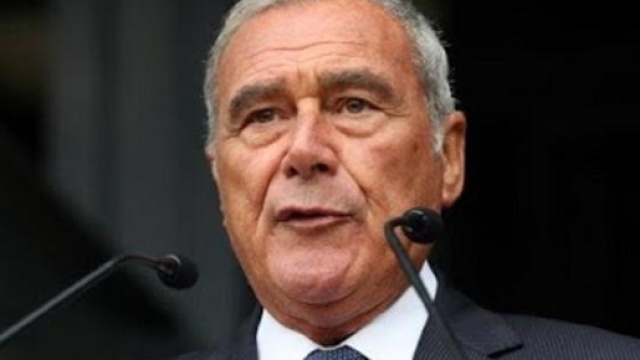 Piero Grasso da Vespa propone un accordo con Forza Italia e Partito Democratico (Fonte: Ivano02 - Youtube)