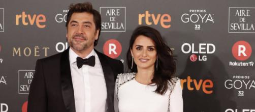 Penélope Cruz y Javier Bardem en el photocall de los Premios Goya 2018
