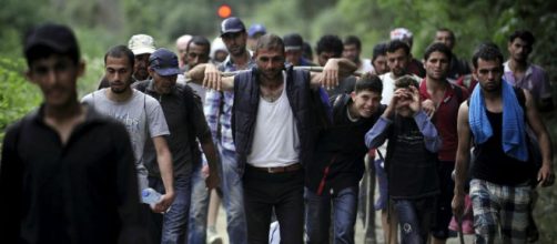 14 migranti, tentano di arrivare in francia nascosti in una monovolume