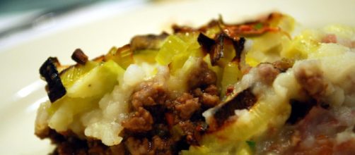 Delia Smith's Cottage Pie with Cheese-crusted Leeks. - [Image via Flickr]