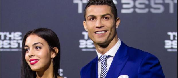 Georgina Rodríguez e Cristiano Ronaldo namoram há mais de um ano Georgina Rodríguez e Cristiano Ronaldo namoram há mais de um ano