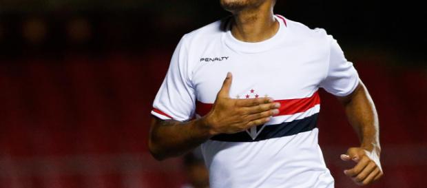 Luis Fabiano cerca de volver a las canchas Luis Fabiano cerca de volver a las canchas