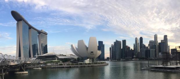 Singapore central business district (photo by: Derek Silva) Singapore central business district (photo by: Derek Silva)