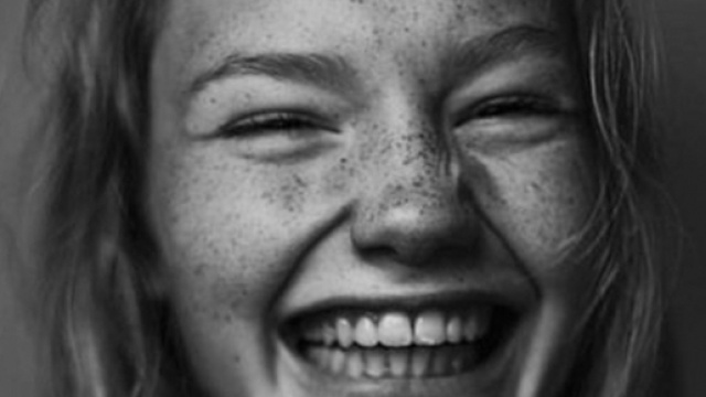 Felicità: una delle emozioni primarie