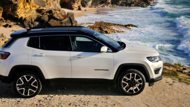 La linea assai elegante della Jeep Compass- thenational.ae