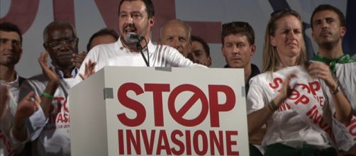 Stop invasione, Salvini: 'Fermate l'immigrazione o la fermiamo noi'