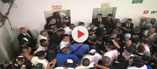 Nuevo presidente en el Corinthians con mucha polémica incluida Nuevo presidente en el Corinthians con mucha polémica incluida
