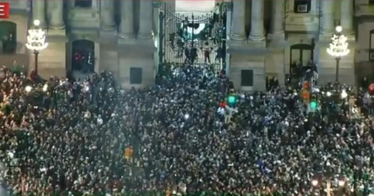 Philadelphia Eagles fans riot after Super Bowl LII win