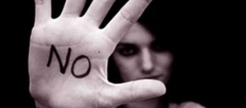 Violenza sulle donne, 10 frasi per dire "Stop" - today.it