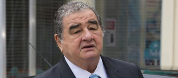 Ator sofre acidente e é afastado de novela Ator sofre acidente e é afastado de novela
