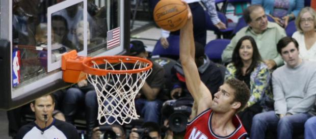 Brook Lopez might secure a buyout from the Los Angeles Lakers. / Photo via Keith Allison, Flickr CC Brook Lopez might secure a buyout from the Los Angeles Lakers. / Photo via Keith Allison, Flickr CC