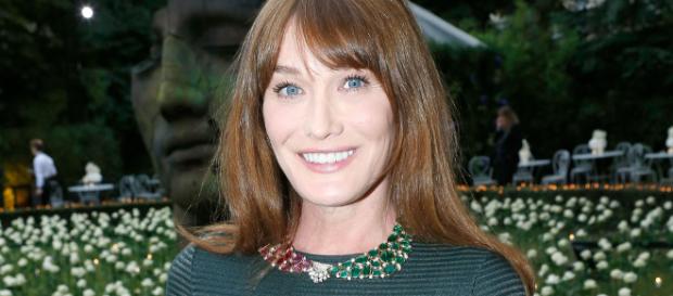 Carla Bruni shares rare photo of her and Nicolas Sarkozy's daughter - hola.com Carla Bruni shares rare photo of her and Nicolas Sarkozy's daughter - hola.com