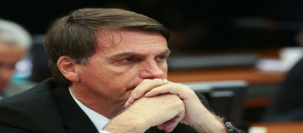 Jair Bolsonaro é um dos deputados. Jair Bolsonaro é um dos deputados.