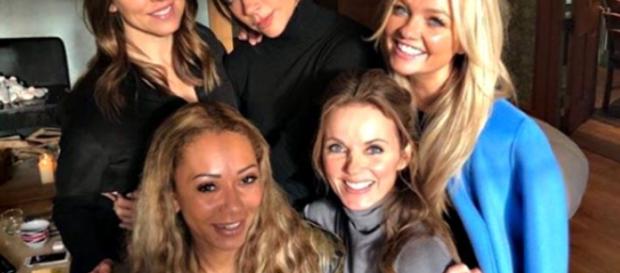 Le Spice Girls tornano al completo Le Spice Girls tornano al completo