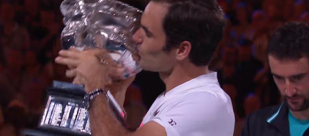 Roger Federer won the 2018 Australian Open/ Photo: screenshot via Australian Open TV channel on YouTube Roger Federer won the 2018 Australian Open/ Photo: screenshot via Australian Open TV channel on YouTube