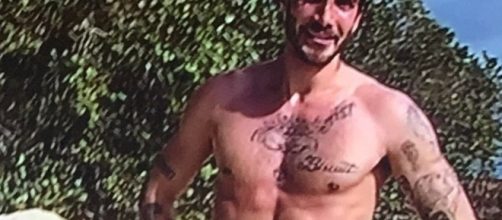 Esordio hot per Stefano De Martino all'Isola dei Famosi | ISOLA ... - leggo.it