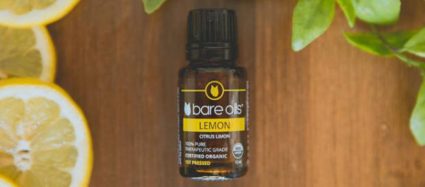 Aceite Esencial Destacado: Limón — BARE BLOG - livebareblog.com Aceite Esencial Destacado: Limón — BARE BLOG - livebareblog.com