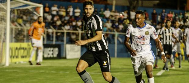 Botafogo é eliminado pelo Aparecidense na Copa do Brasil Botafogo é eliminado pelo Aparecidense na Copa do Brasil