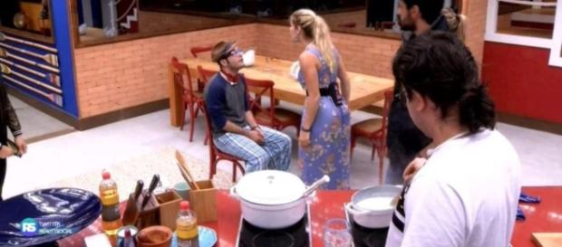 Clima tenso no ''BBB18'' após discussão de Jaqueline e Mahmoud (captura de vídeo) Clima tenso no ''BBB18'' após discussão de Jaqueline e Mahmoud (captura de vídeo)