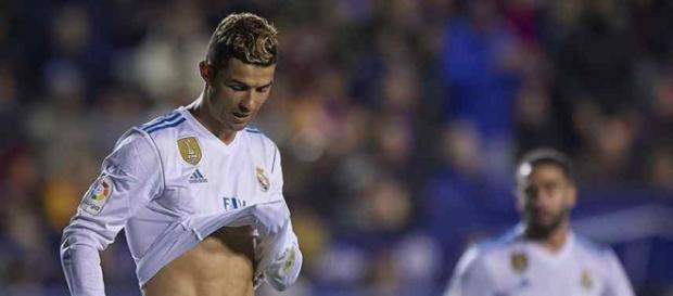 Cristiano Ronaldo continua em dificuldades no Real. (Foto Reprodução). Cristiano Ronaldo continua em dificuldades no Real. (Foto Reprodução).