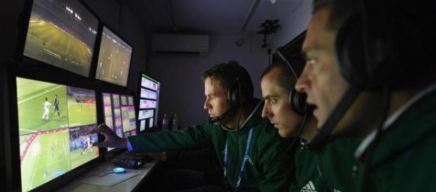 El VAR, puede eliminar muchas situaciones polémicas. El VAR, puede eliminar muchas situaciones polémicas.