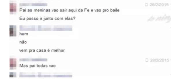 Ele ganhou o troféu de pai do ano Ele ganhou o troféu de pai do ano