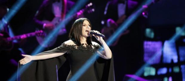 Laura Pausini - la cantante italiana dei record Laura Pausini - la cantante italiana dei record