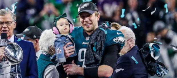 MVP Nick Foles ofrece un rendimiento impecable, Eagles asegura el primer triunfo en el Super Bowl MVP Nick Foles ofrece un rendimiento impecable, Eagles asegura el primer triunfo en el Super Bowl