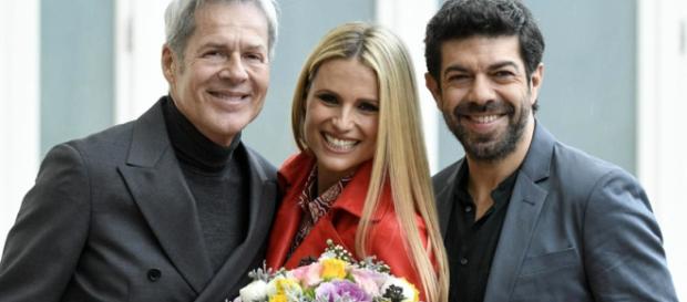 Sanremo 2018: Claudio Baglioni, Michelle Hunziker e Pierfrancesco Savino Sanremo 2018: Claudio Baglioni, Michelle Hunziker e Pierfrancesco Savino