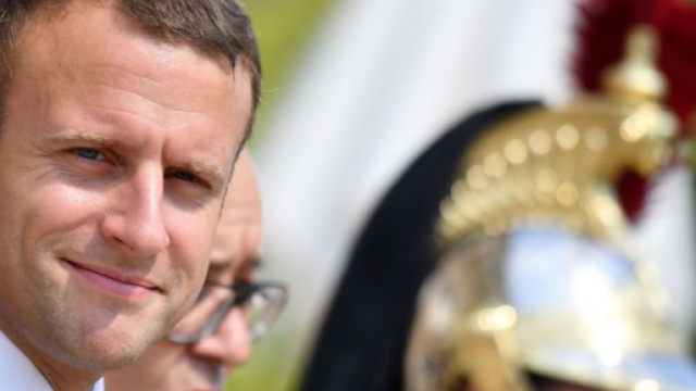 Les enjeux de la visite d'Emmanuel Macron en Corse. - challenges.fr